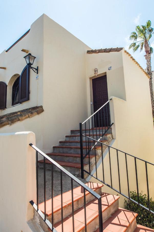 Luxurioese Und Grossraeumige Villa Mit Community Pool, Sicht Auf Das Mittelmeer Sowie Dem Mar Menor, La Manga Club Atamaría المظهر الخارجي الصورة