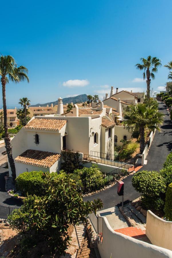 Luxurioese Und Grossraeumige Villa Mit Community Pool, Sicht Auf Das Mittelmeer Sowie Dem Mar Menor, La Manga Club Atamaría المظهر الخارجي الصورة