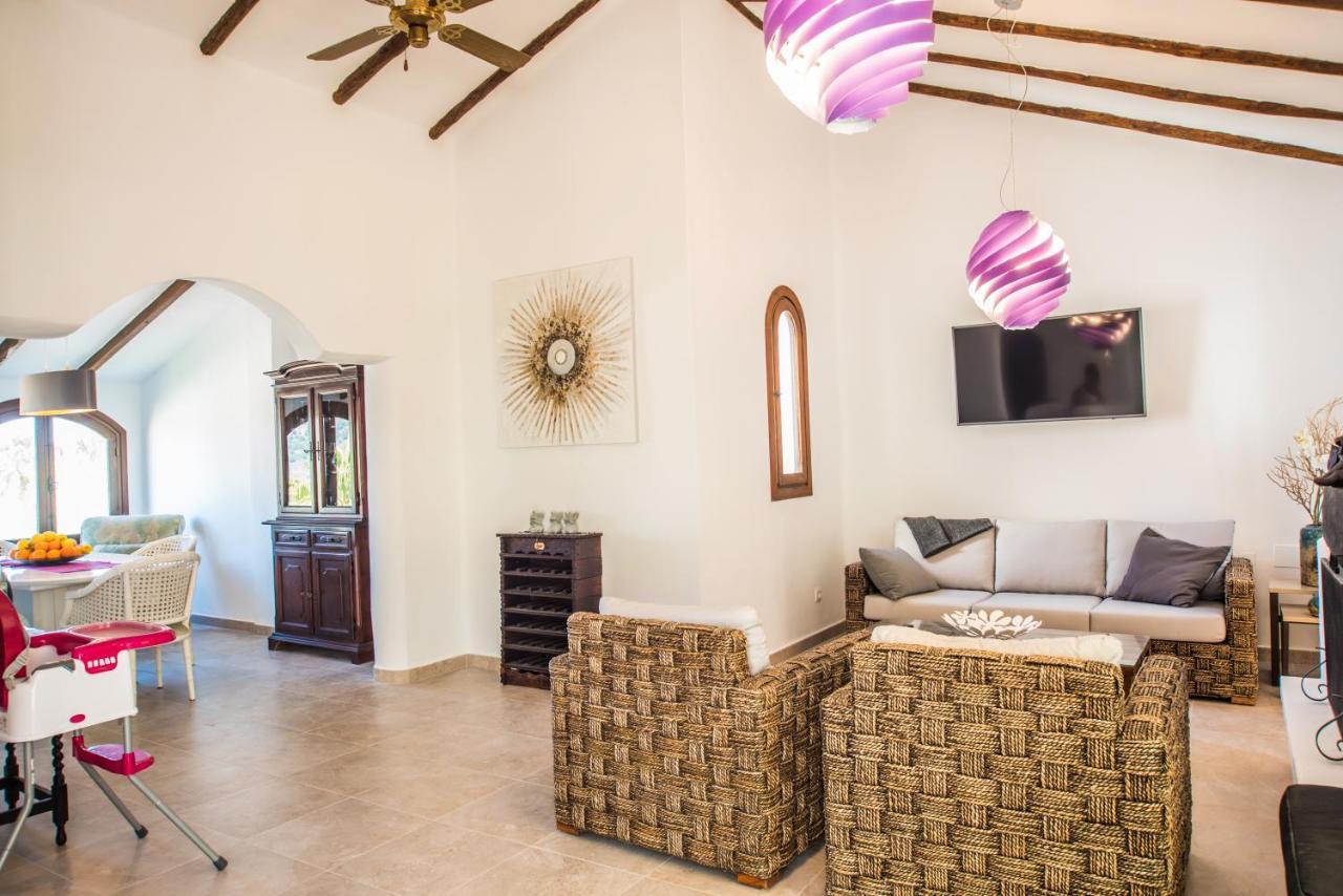 Luxurioese Und Grossraeumige Villa Mit Community Pool, Sicht Auf Das Mittelmeer Sowie Dem Mar Menor, La Manga Club Atamaría المظهر الخارجي الصورة