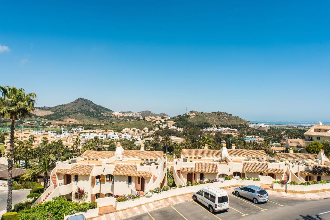 Luxurioese Und Grossraeumige Villa Mit Community Pool, Sicht Auf Das Mittelmeer Sowie Dem Mar Menor, La Manga Club Atamaría المظهر الخارجي الصورة